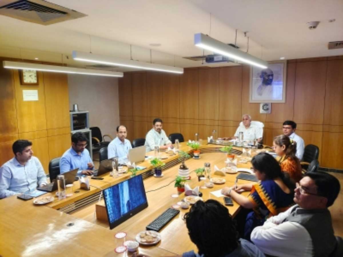 मुख्य सचिव डॉ.एस.एस. संधु ने सचिवालय में ली समीक्षा बैठक